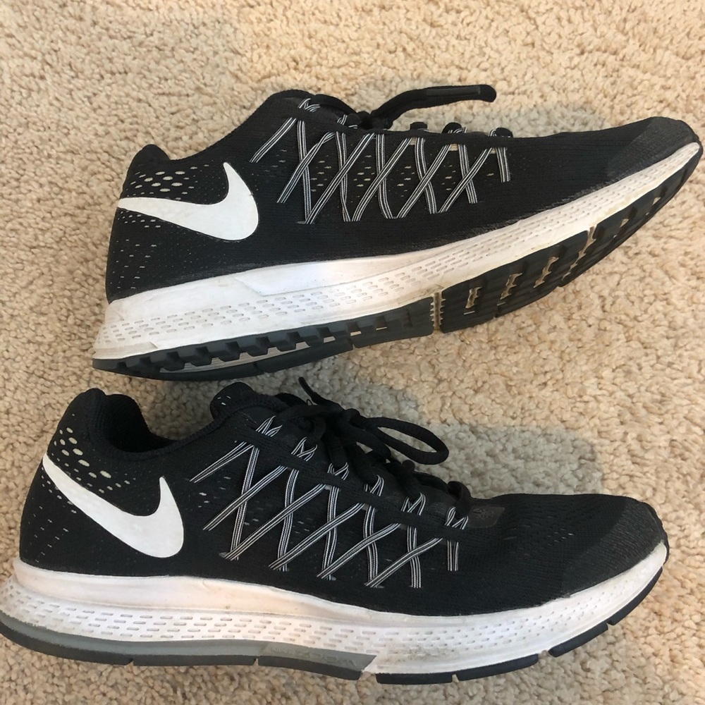 Black Nike Running Sneakers
